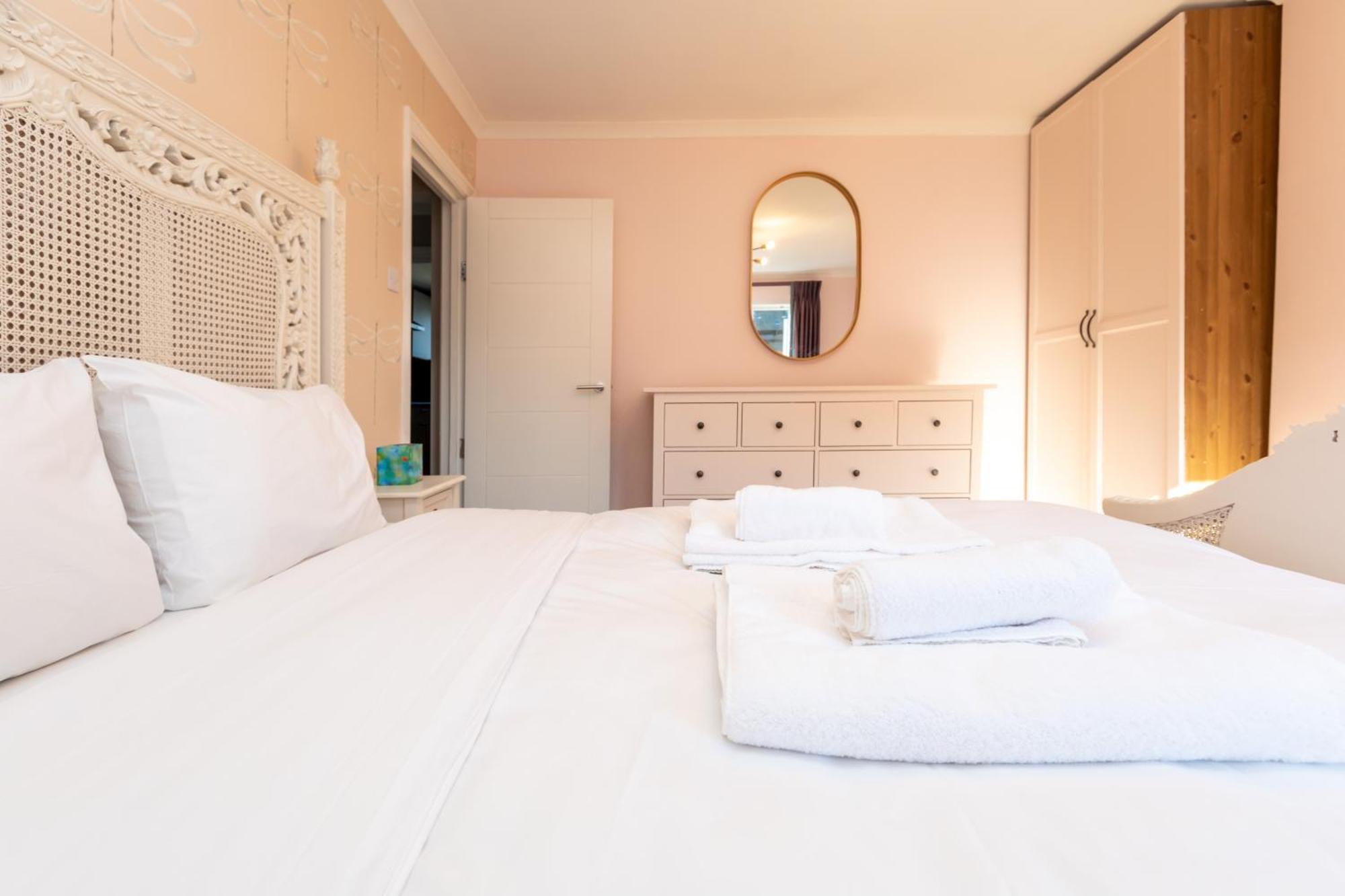 Spacious & Pristine 2Bd Flat - Balham Apartment London Bagian luar foto