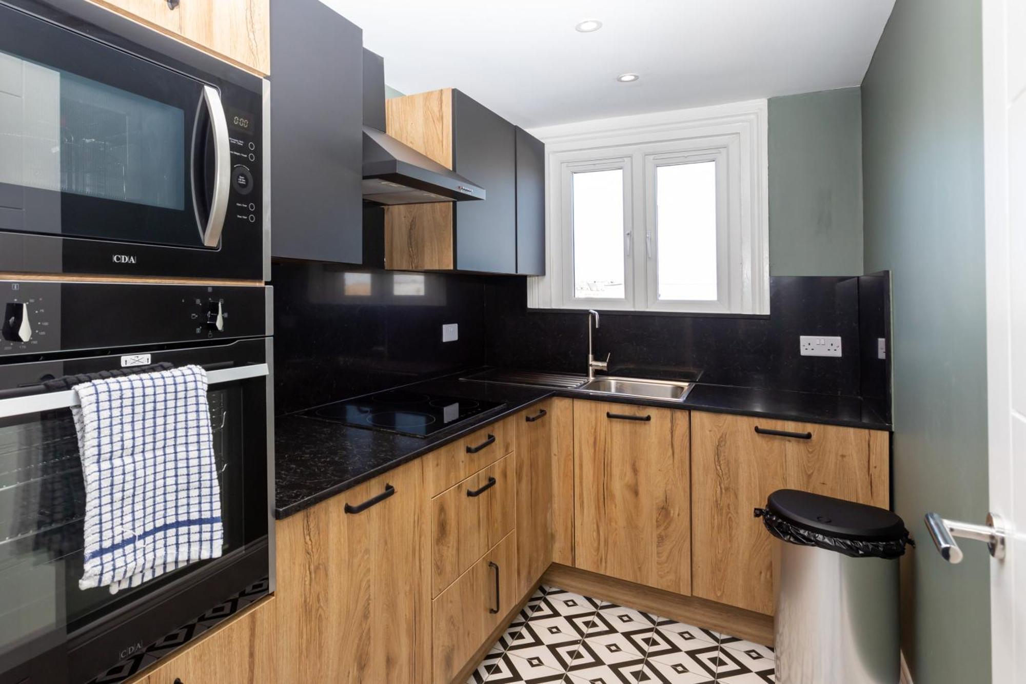 Spacious & Pristine 2Bd Flat - Balham Apartment London Bagian luar foto