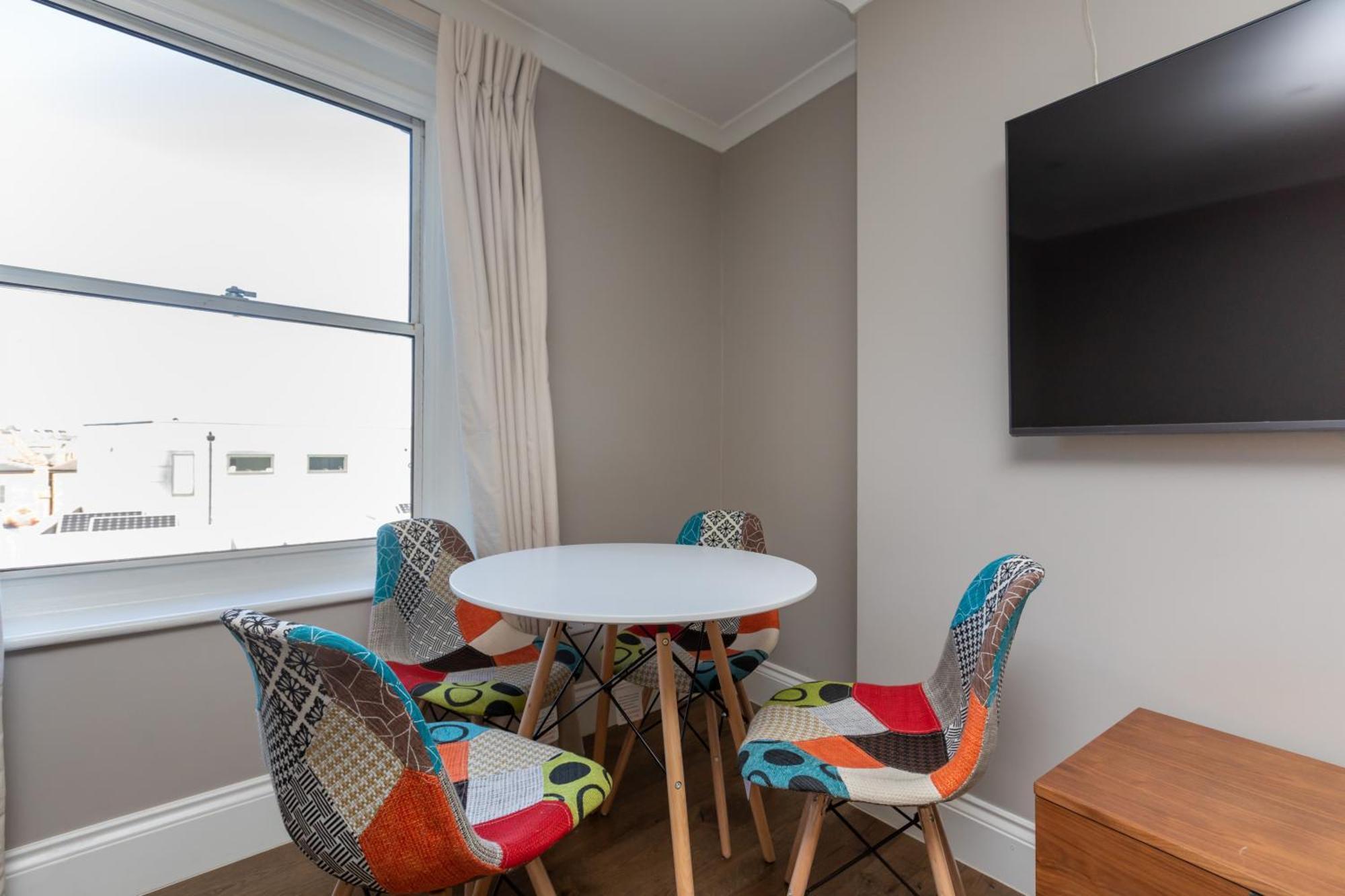 Spacious & Pristine 2Bd Flat - Balham Apartment London Bagian luar foto